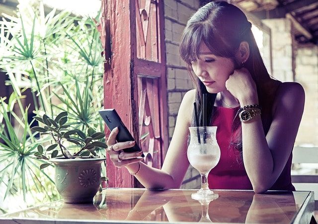 個人事業主の請求書を即日入金！フリーナンスの口座開設と無料保険。