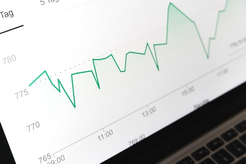 サラリーマンの副業は投資信託？ＦＸ・株式・不動産投資の違いと税金。